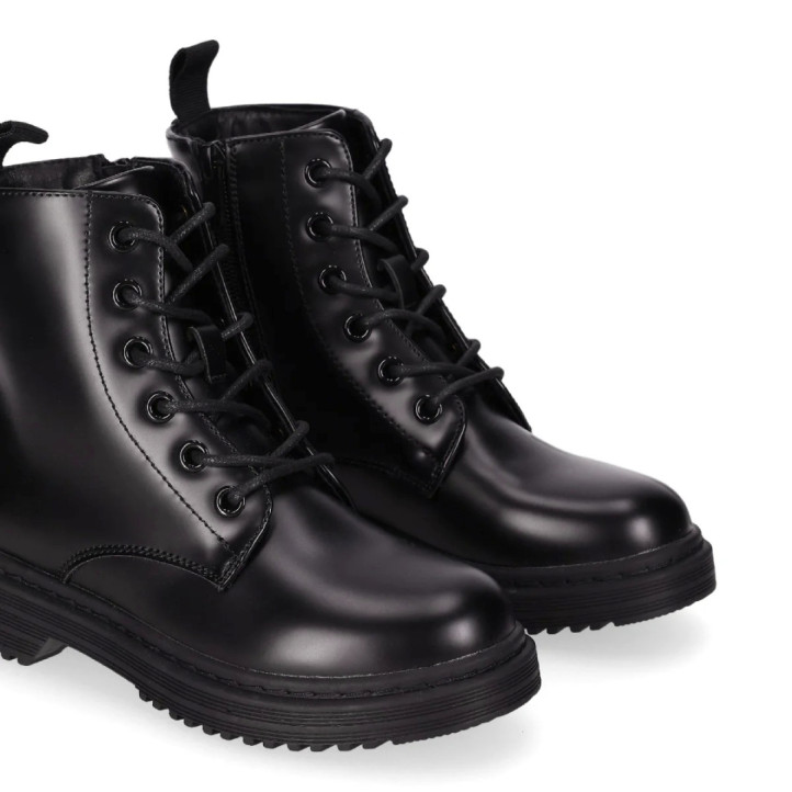 Botines Chika 10 holanda 23 negras estilo militar - Querol online