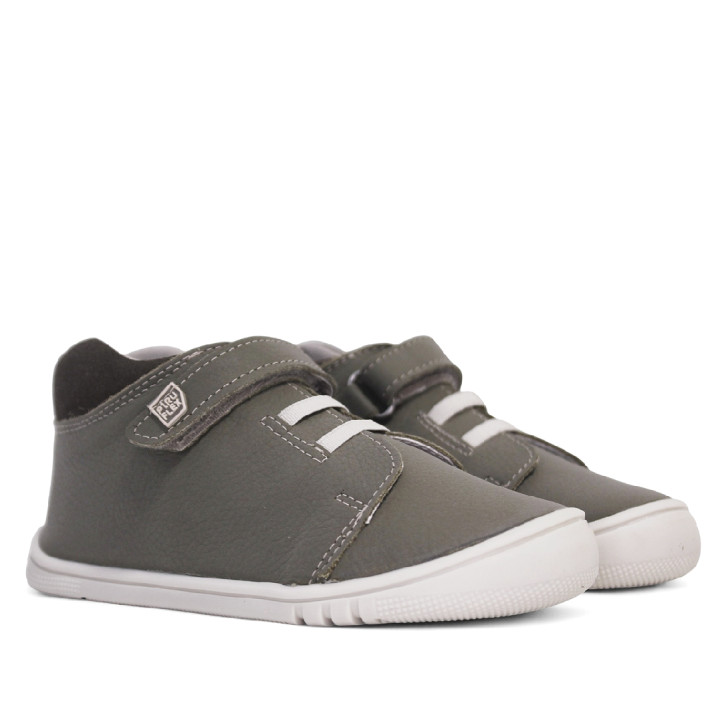 Botines Pirufin verde con cordón elástico y velcro respetuosos - Querol online