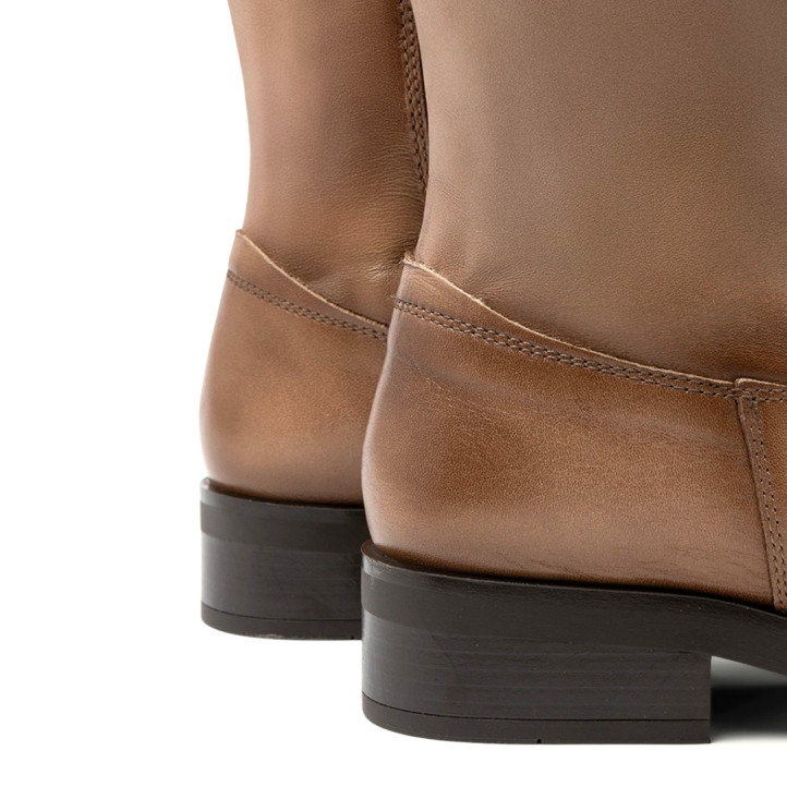 BOTAS ALTAS DE PIEL TAUPE CON CREMALLERA BELÉN PORRONET - Querol online