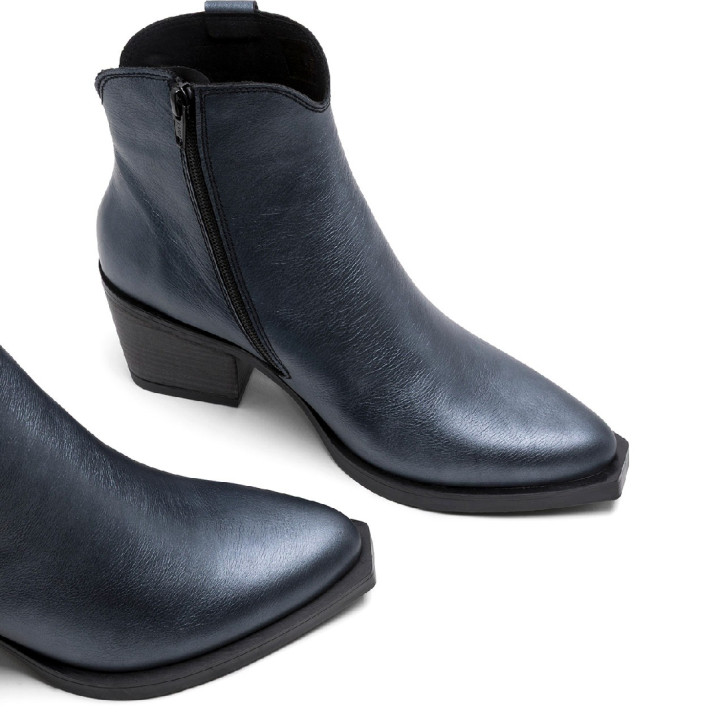 BOTINES COWBOY DE PIEL METALIZADA PLOMO FÁTIMA PORRONET - Querol online