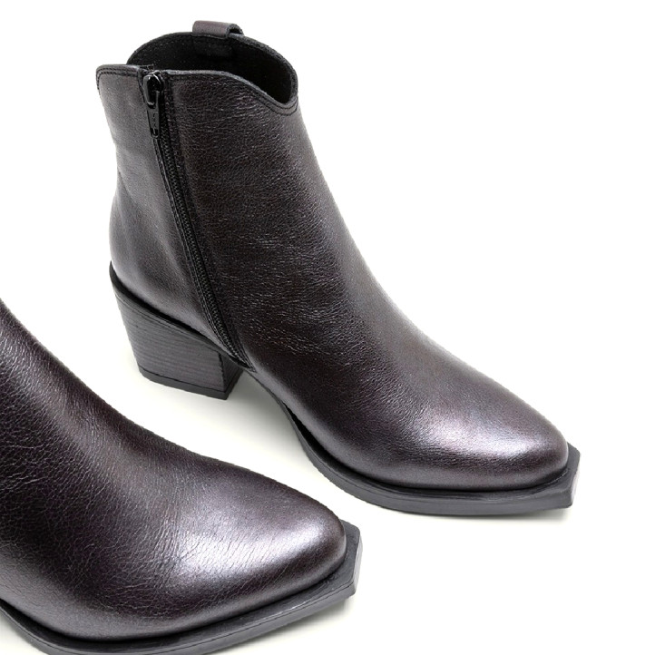 BOTINES COWBOY DE PIEL METALIZADA MOKA CON CREMALLERA FÁTIMA PORRONET - Querol online