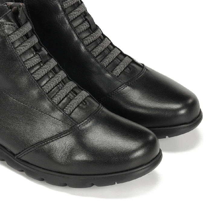 Botines planos Fluchos susan negros de piel con cordones elásticos y tachuela decorativa - Querol online