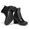 Botines tacón Fluchos nydia negros de piel con detalle decorativo