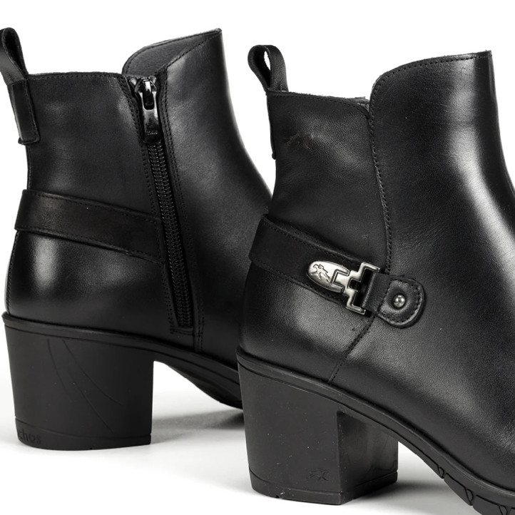 Botines tacón Fluchos nydia negros de piel con detalle decorativo - Querol online