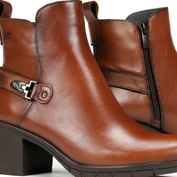 Botines tacón Fluchos nydia marrones de piel con detalle decorativo - Querol online