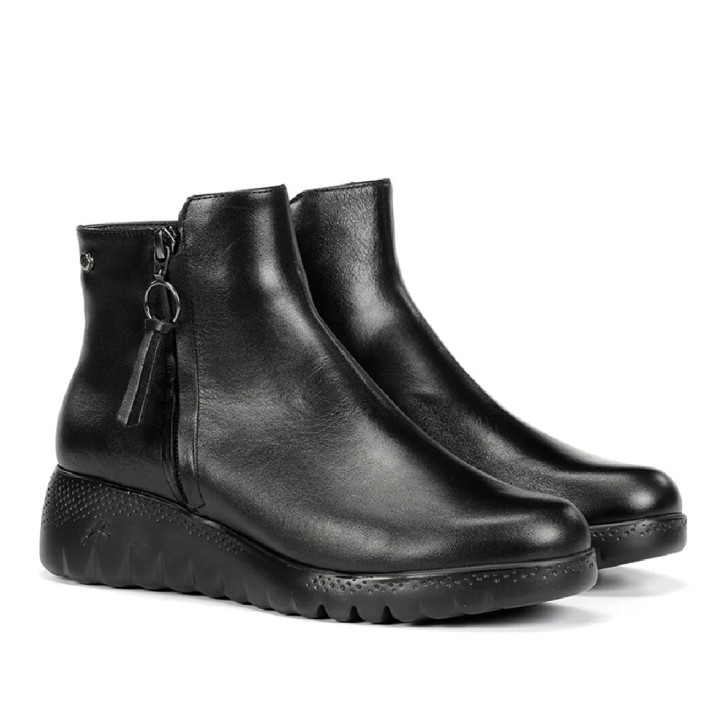 Botines planos Fluchos live negros de piel con suela con textura - Querol online