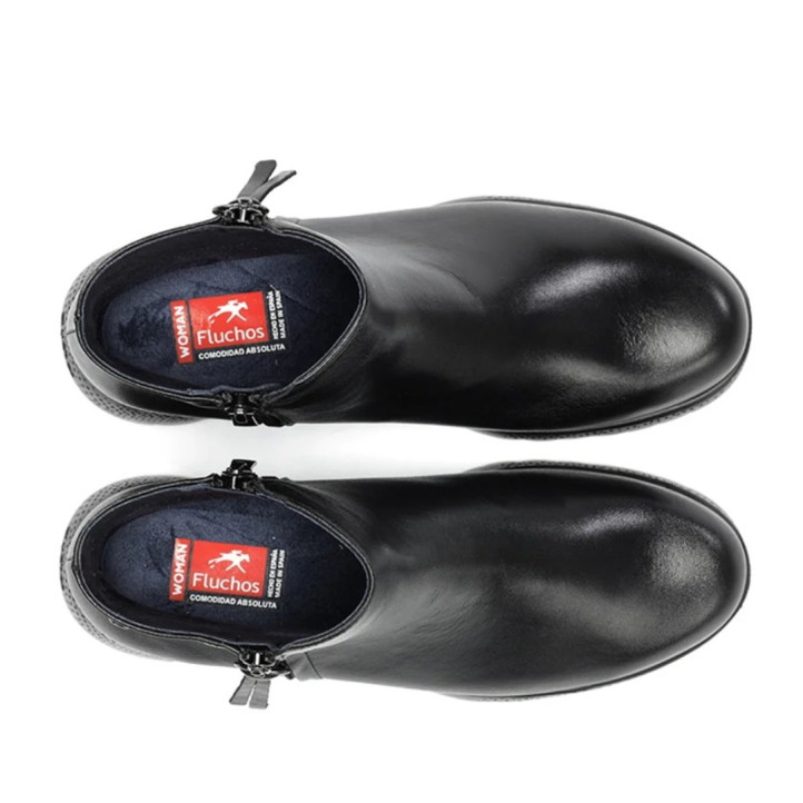 Botines planos Fluchos live negros de piel con suela con textura - Querol online