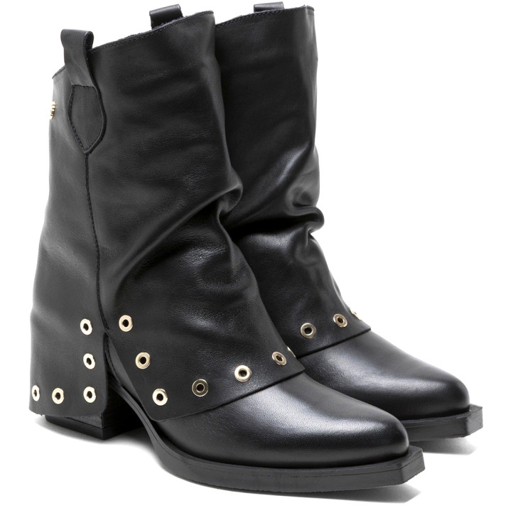 BOTAS DOBLE FAZ DE PIEL NEGRO CON TACHUELAS FLAVIA PORRONET - Querol online