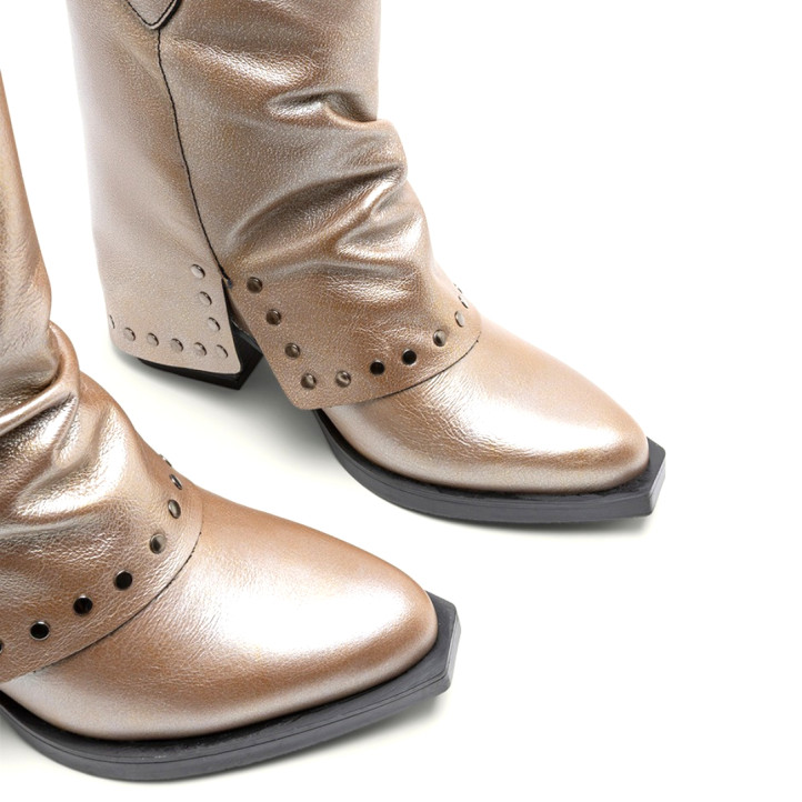 BOTAS DOBLE FAZ DE PIEL PLATINO CON TACHUELAS FAITH PORRONET - Querol online