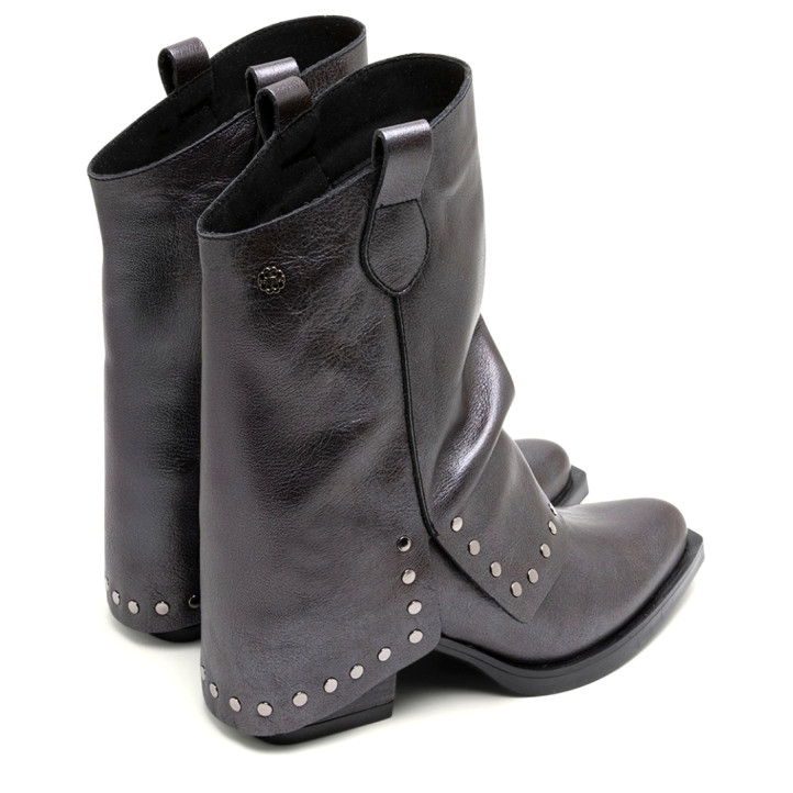 BOTAS DOBLE FAZ DE PIEL MOKA CON TACHUELAS FAITH PORRONET - Querol online