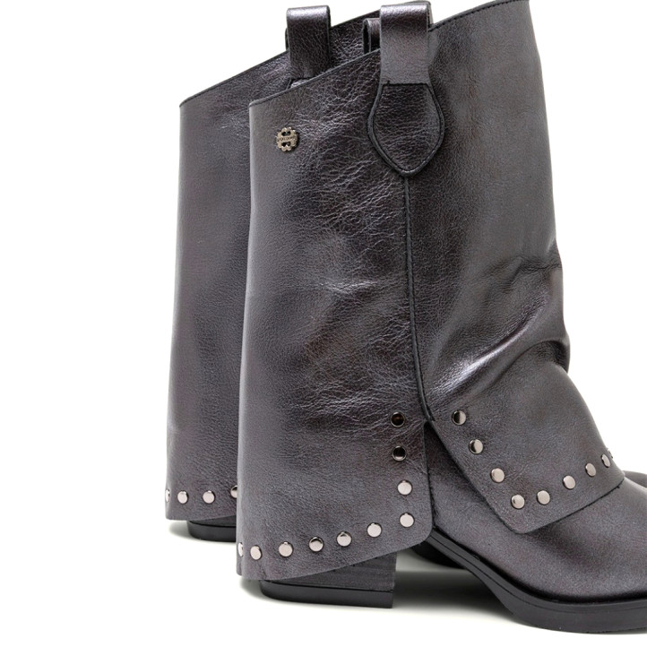 BOTAS DOBLE FAZ DE PIEL MOKA CON TACHUELAS FAITH PORRONET - Querol online