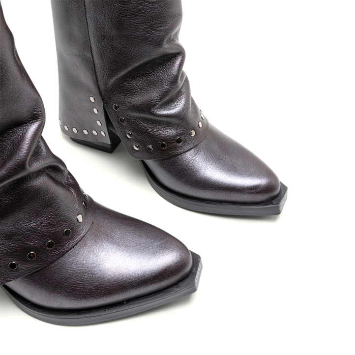 BOTAS DOBLE FAZ DE PIEL MOKA CON TACHUELAS FAITH PORRONET - Querol online