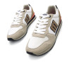 Zapatillas deportivas Mustang joggo classic blancas con detalles beige marrones y negros