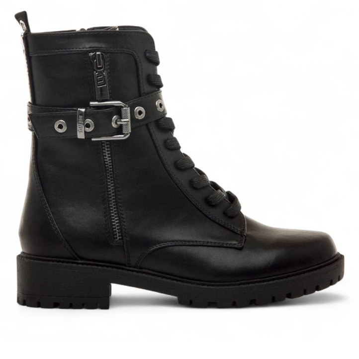 Botines planos Mustang campa negras con detalles metálicos y correa en la hebilla - Querol online