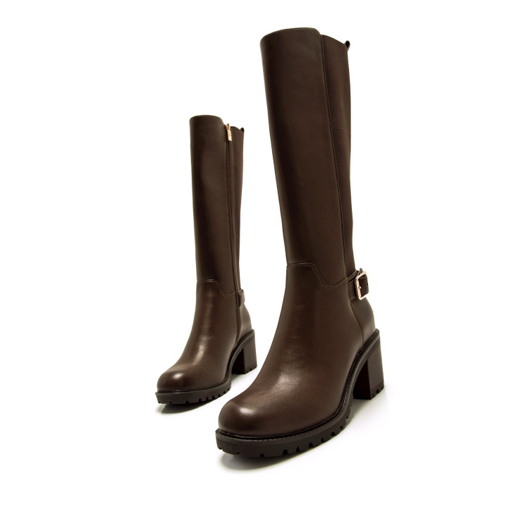 Botas tacón Mustang maya marrones con elástico trasero y cremallera - Querol online