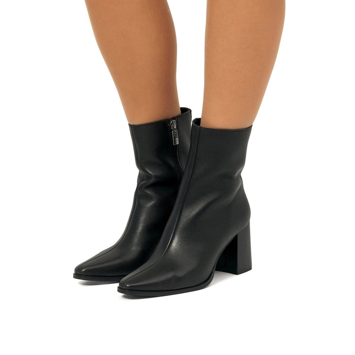 Botines tacón Mustang meghan negros con costura central de piel - Querol online