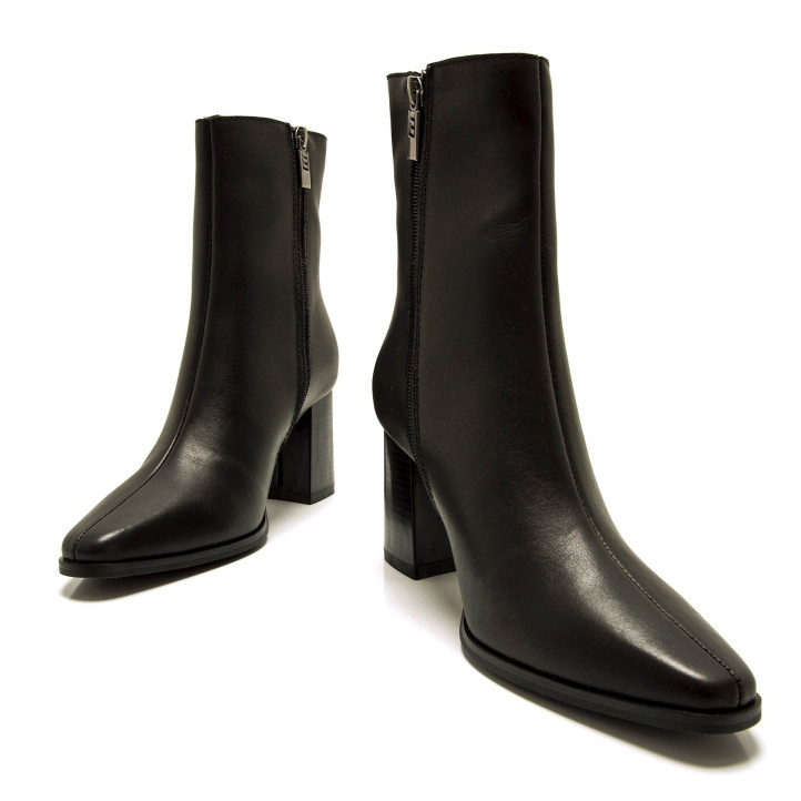 Botines tacón Mustang meghan negros con costura central de piel - Querol online