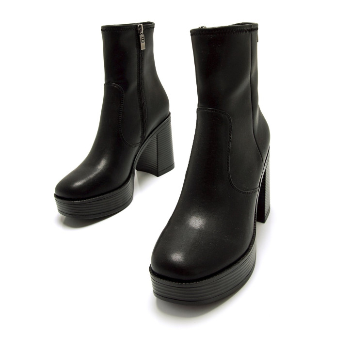 Botines planos Mustang new 67 negros con caña ajustada - Querol online