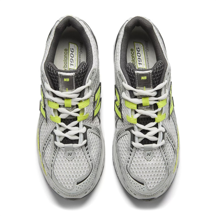 Zapatillas deportivas New Balance U1906R light silver metallic con alkaline green - Querol online