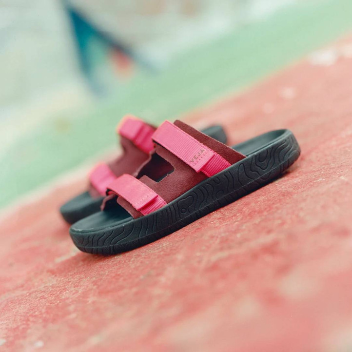 Sandàlies planes VEJA arpoador suede amarante rose fluo black - Querol online