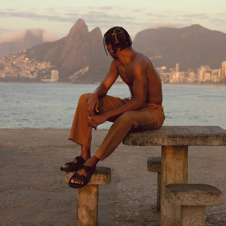 Sandalias VEJA arpoador suede full black hombre - Querol online