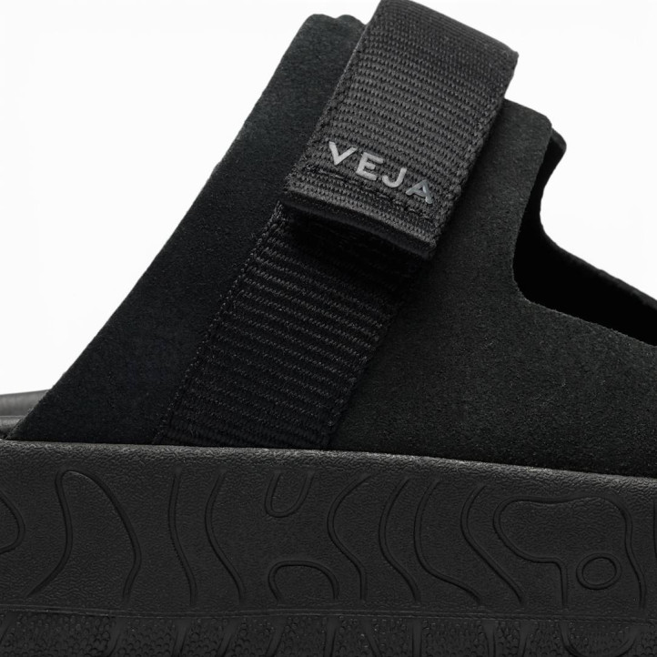 Sandàlies planes VEJA arpoador suede full black dona - Querol online