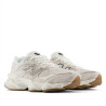 Zapatillas urban New Balance 9060 moonbean con sea salt y black