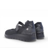 Zapatos cuña Amarpies negros estilo mercedita con velcro y cuña
