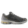 Zapatillas deportivas New Balance U1906R slate grey con black metallic y white peach