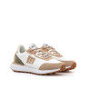 Zapatillas urban Mustang zinc blancas y beige con detalles verdes y suela tipo trail