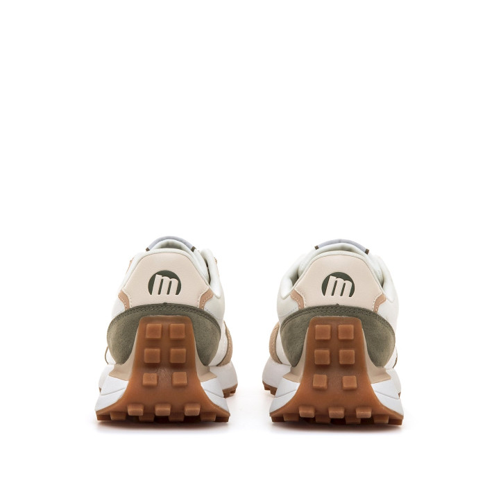 Zapatillas urban Mustang zinc blancas y beige con detalles verdes y suela tipo trail - Querol online