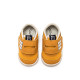 Zapatillas deporte Mustang free baby mostaza con detalles blancos y azules barefoot - Querol online