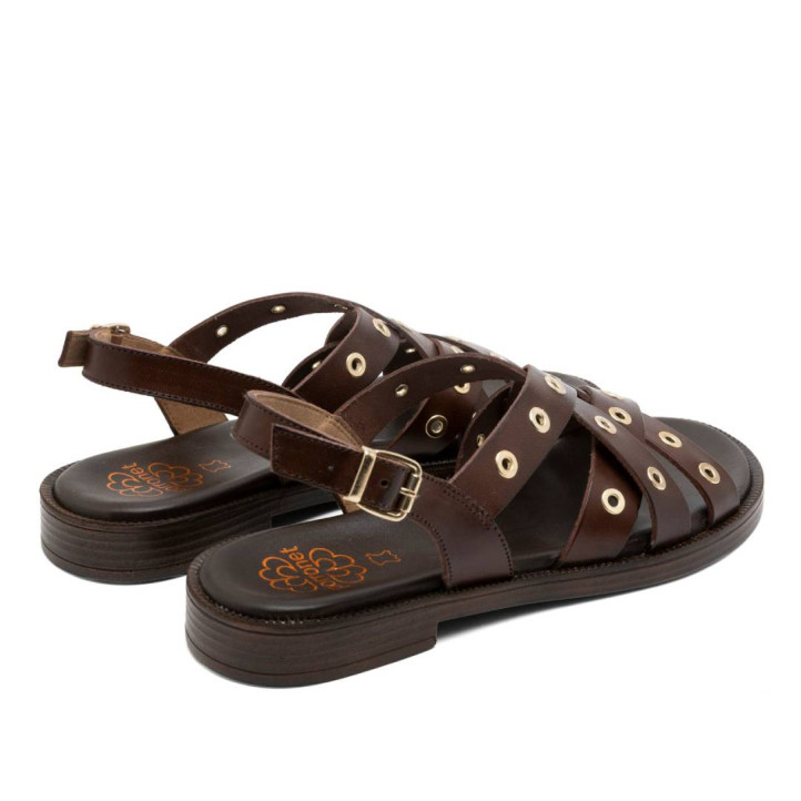 Sandalias planas Porronet chloe moka con tiras cruzadas y tachuelas de piel - Querol online