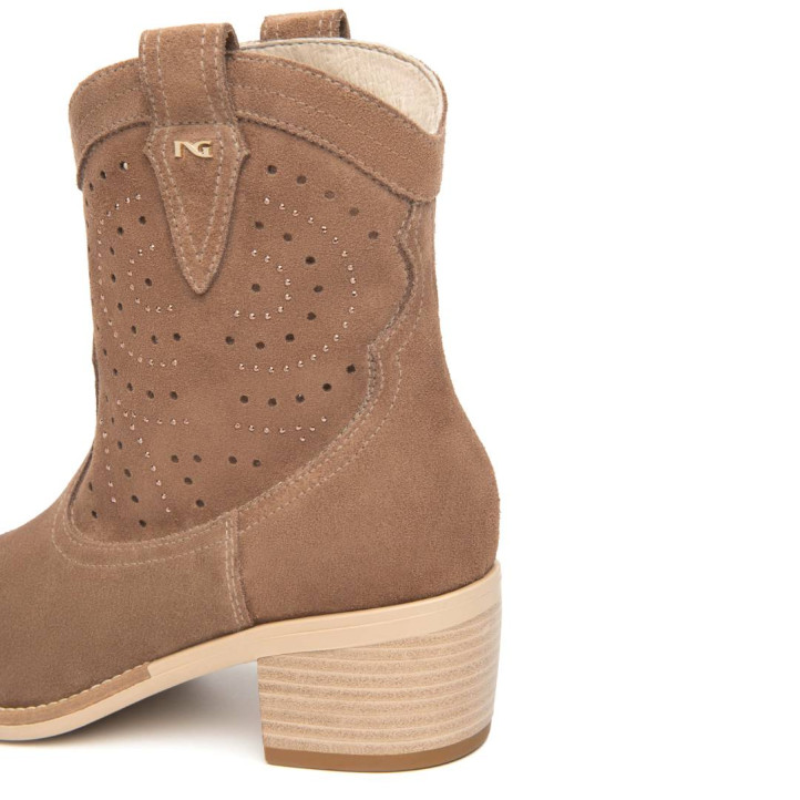 Botins de taló Nero Giardini marrons de serratge amb tiradors laterals estil cowboy - Querol online