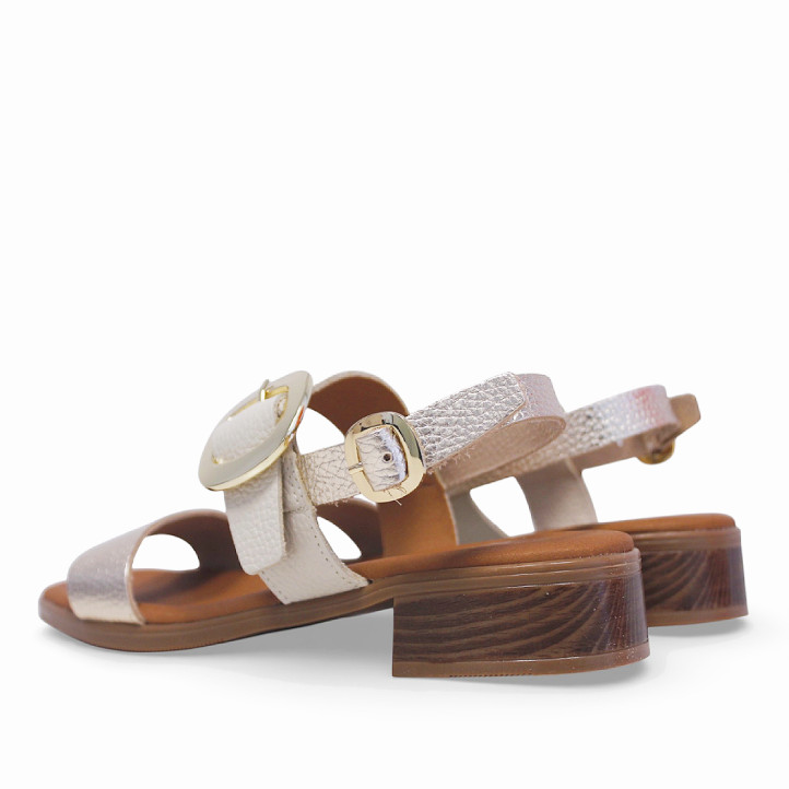 Sandàlies planes Redlove sakura metal·litzades amb sivella daurada - Querol online