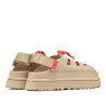 Sandalias plataformas UGG goldenglow toggle mustard seed
