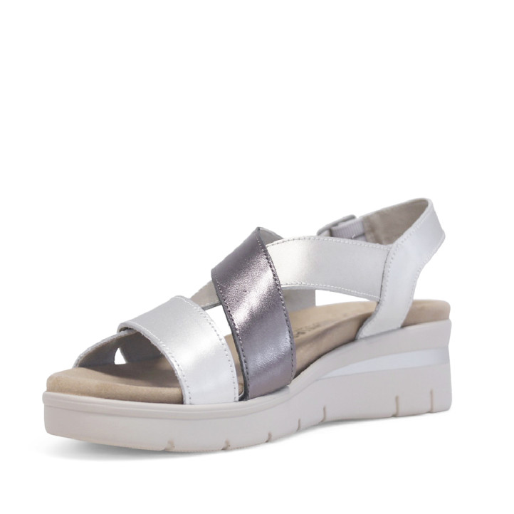 Sandalias cuña Treintas beige con tiras cruzadas metalizadas y cierre con hebilla - Querol online