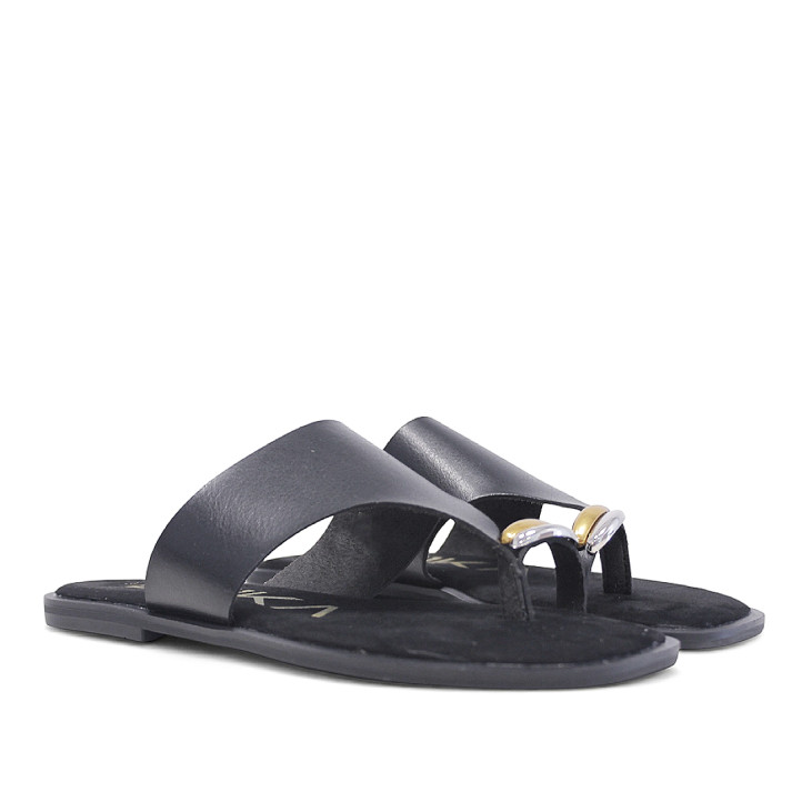 Sandalias planas ETIKA negras de pala con doble anillo al dedo - Querol online