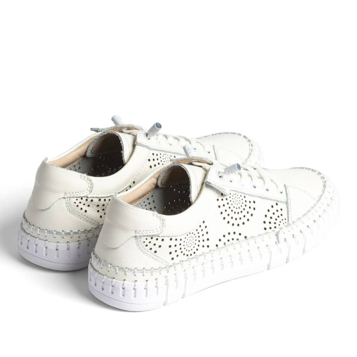 Zapatos planos Yokono flow blancas troqueladas de piel - Querol online