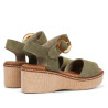 Sandalias cuña Fluchos nido verdes con hebilla efecto carey