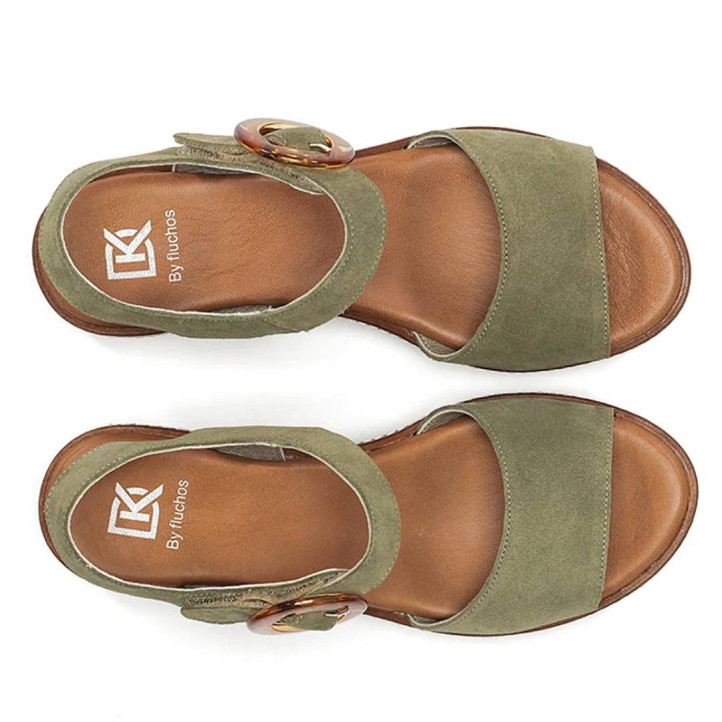 Sandalias cuña Fluchos nido verdes con hebilla efecto carey - Querol online