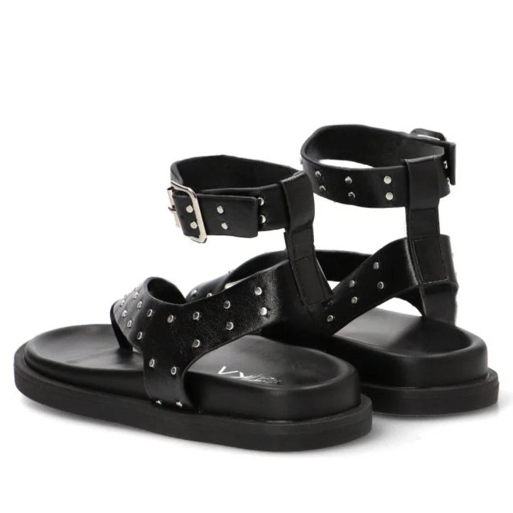 Sandalias planas Querol negras con tachulas y tiras al dedo y tobillo - Querol online