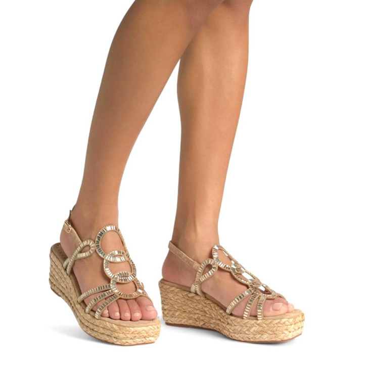 Sandalias cuña Alma en pena beige con tiras redondas con brillantes efecto espejo - Querol online