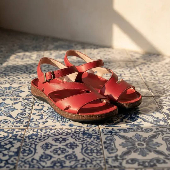 Sandàlies planes Walk & Fly montana vermelles amb sivella lateral - Querol online