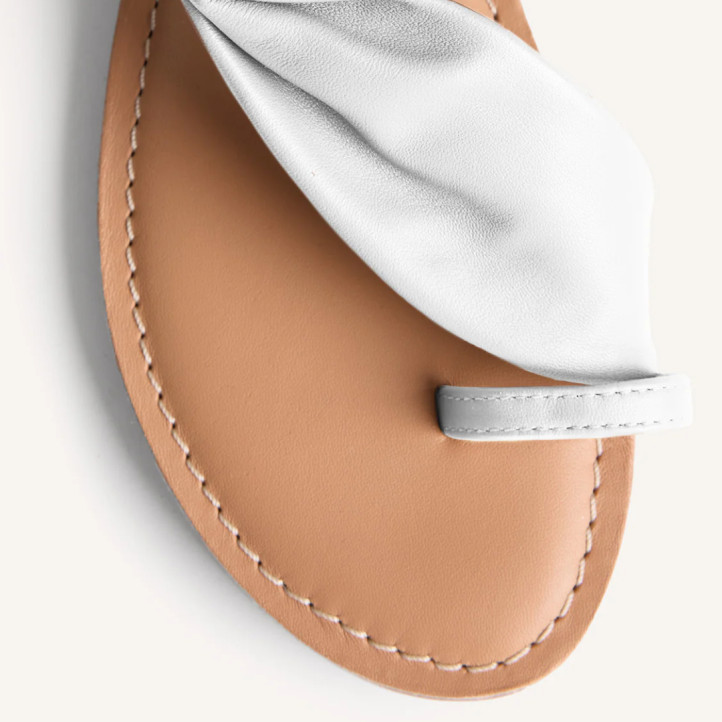 Sandalias planas Gioseppo blancas con anillo al dedo kiserian - Querol online