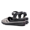 Sandalias cuña Redlove miyu negras con tiras metalizadas y negras