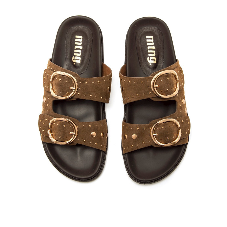 Sandalias planas Mustang sia marrones con detalles de tachuelas - Querol online