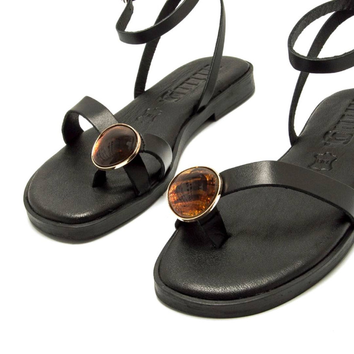 Sandalias planas Mustang alysa negras con piedra decorativa - Querol online