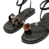 Sandalias planas Mustang alysa negras con piedra decorativa