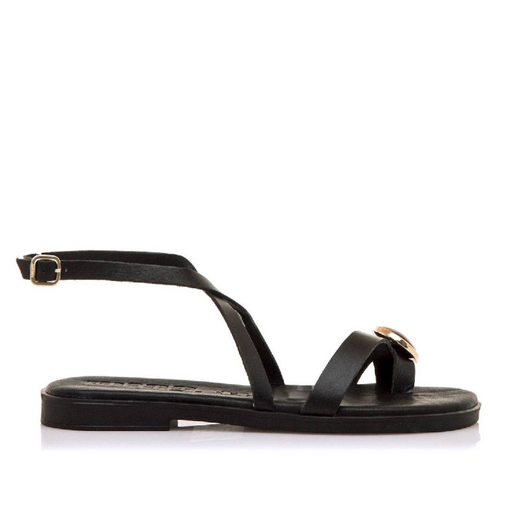 Sandalias planas Mustang alysa negras con piedra decorativa - Querol online